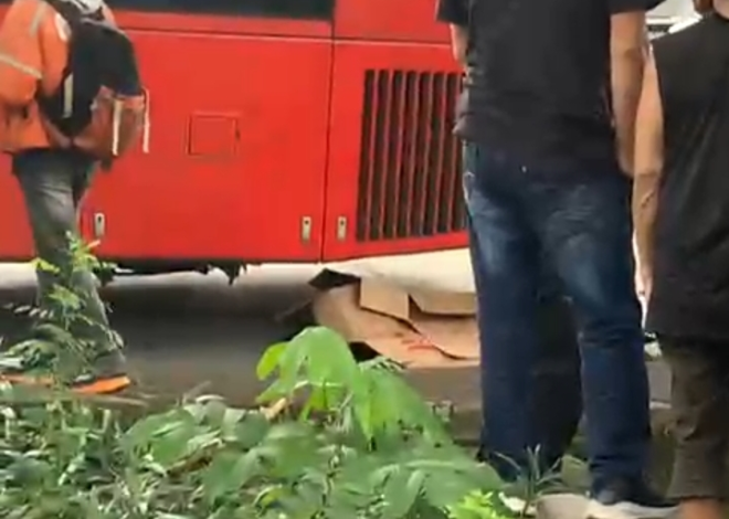 Pejalan Kaki Tewas Terlindas Bus Transjakarta