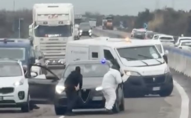 Perampokan Mobil Berisi Uang di Tol Italia Jadi Sorotan